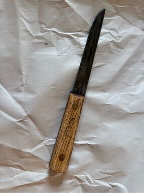 Vintage Old Hickory knife with stamped handle and blade